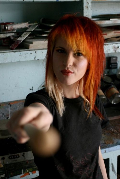 hayley williams hairstyle with bangs. Band t-shirts, layered hair,